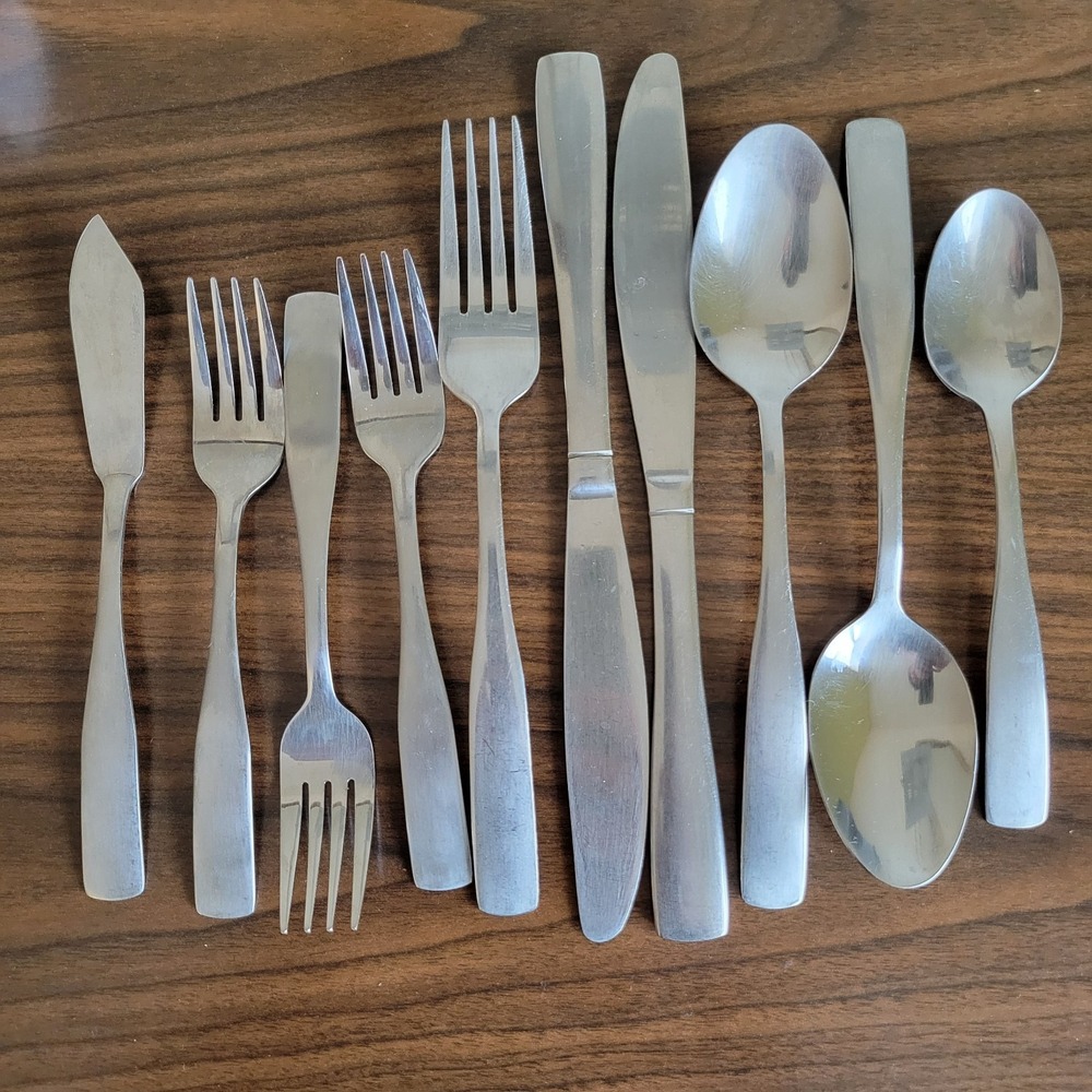 10 pc set Cambridge Silver Madison Stainless Flatware Spoons Forks Knives Butter